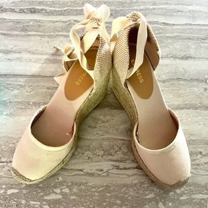 Express - wedge sandals - size 7 - never been worn